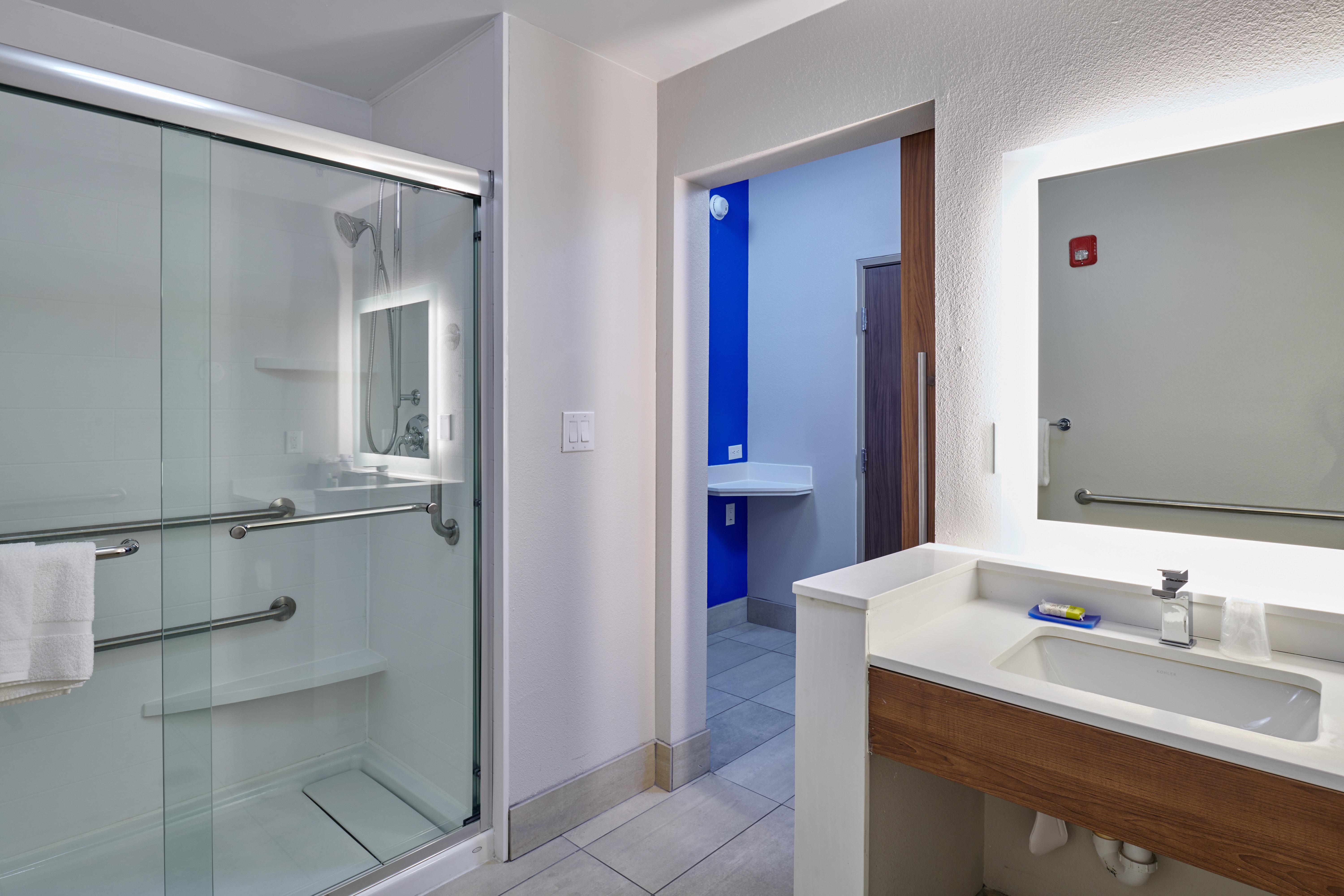 Holiday Inn Express & Suites El Paso East-Loop 375 By Ihg Exterior photo