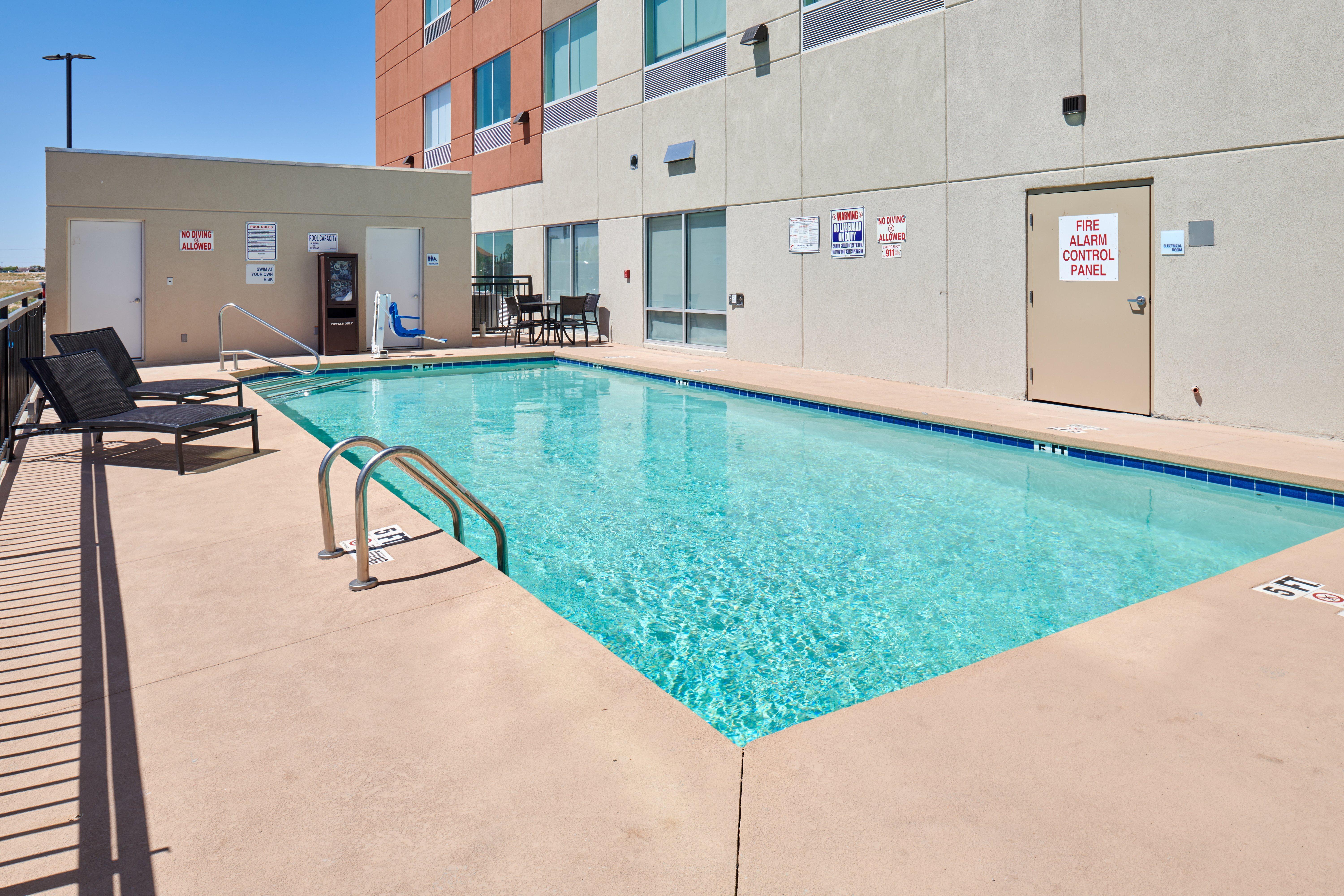 Holiday Inn Express & Suites El Paso East-Loop 375 By Ihg Exterior photo